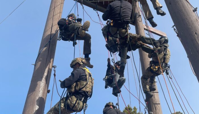 tactical rappelling